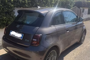 fiat 500e icon no telefono solo whatsapp