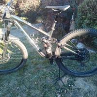 Trek Slash 8