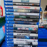 Assortimento di giochi usati per ps4 a partire da