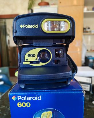 Polaroid 600