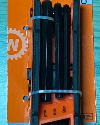 SET DI CHIAVI ESAGONALI PIEGHEVOLI