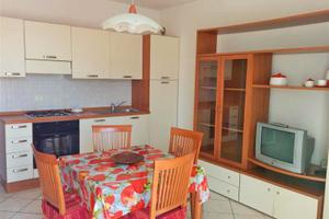 Gracciano di Montepulciano (SI), appartamento tril