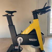 Group cycle Technogym bike
