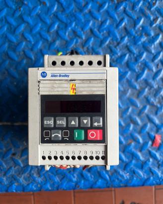Iverter Allen-Bradley 160-BA03NPS1