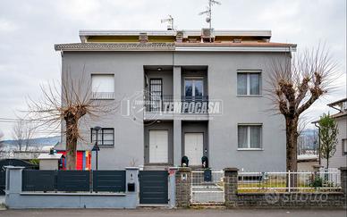 PORZIONE DI BIFAMILIARE COMPLETAMENTE RISTRUTTURAT