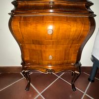 Comó con tre cassettini