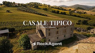 Rustico / Casale di 223 m² con più di 5 locali a A