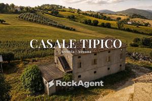 Rustico / Casale di 223 m² con più di 5 locali a A