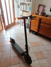 Monopattino elettrico Xiaomi 4 Pro 