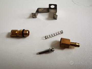 Beverini automatici per uccelli