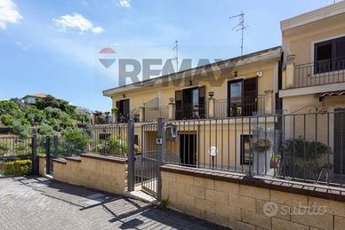 Villa a schiera - Acireale