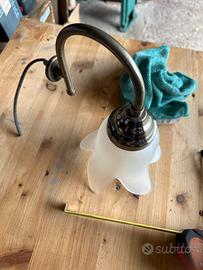 Applique finitura bronzo con campana in vetro