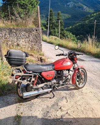 MOTO GUZZI V35 ROSSA