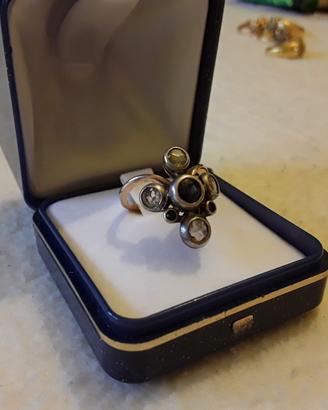 Anello antico (800)a croce in oro con zaffiri