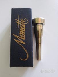 Monette B5