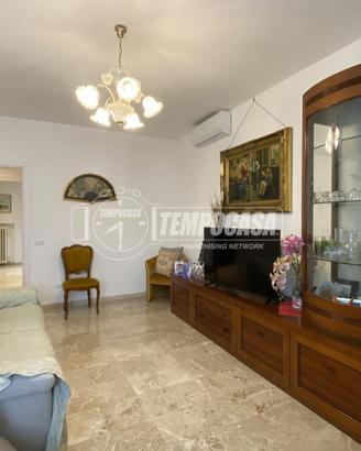 Quadrilocale Zona Viali Con Garage