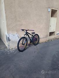 rockrider st 120 nera e viola modificata