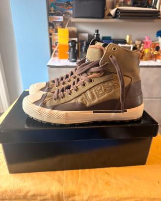 Sneakers GUESS uomo taglia 41 nuove con scatola