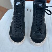 Scarpe nike nere  alte