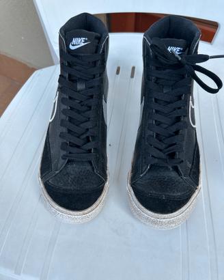 Scarpe nike nere  alte