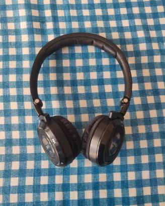 cuffie AKG k830