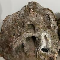 Presepe con luci e cascata