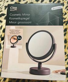 Specchio cosmetico