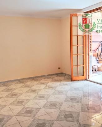 3° Piano 2 Vani - cucinotto - 2 servizi - Terrazzo