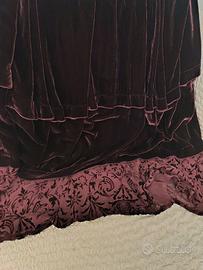 Gonna in pregiato velluto liscio