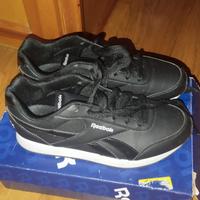 Reebok nere