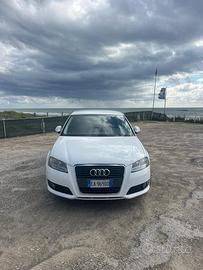 Audi A3 1.6 TDI allestimento base ambiente