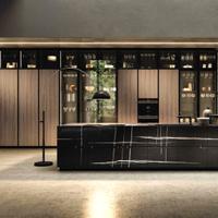 Cucina MONARCA isola e vetrine | dimensioni 3,3 m