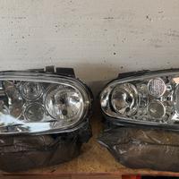 2 FARI ANTERIORI GOLF 4 NUOVI CON FENDINEBBIA