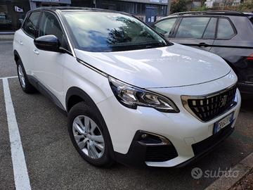 PEUGEOT 3008 BlueHDi 130 S&S EAT8 Business