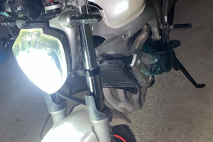 FZ6 con targa Polonia