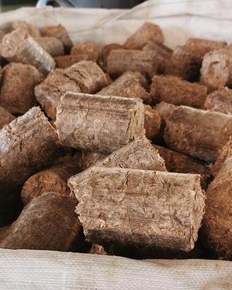 bricchetti di legno vergine