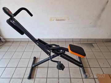 Attrezzo ginnico per addominali