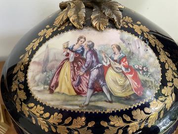 Vaso francese in porcellana stile Sèvres