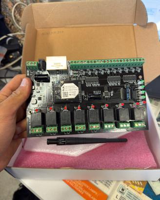 Scheda di controllo I/O Ethernet/WI-Fi a 8 relè