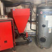 Caldaia riscaldamento e panneli solari termici