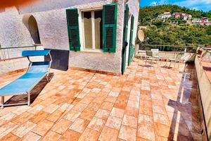 Ampio appartamento a pochi km dal mare