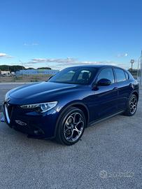 Alfa Romeo Stelvio 2.2 Turbodiesel 190 CV AT8 RWD 