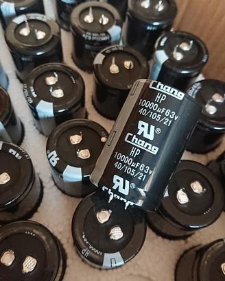 Stock 16 Condensatori 10000uF 63V 105°C snap-in