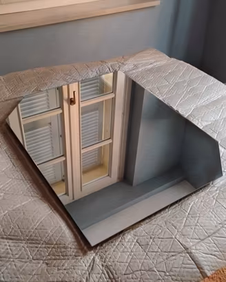 Specchio da parete a filo lucido - Design moderno 