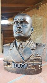 Statua Mussolini