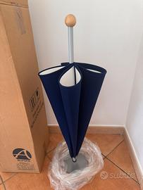 Portaombrelli di design blu