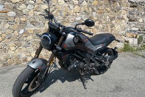 Benelli Leoncino 125