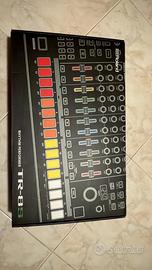 Roland TR8S
