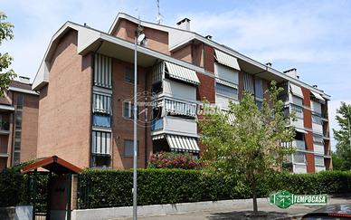 2 LOCALI IN VIA BAZZANINI