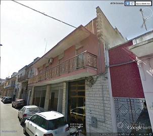 Casa autonoma al centro del paese